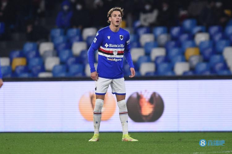 显得沉着冷 显得沉着冷